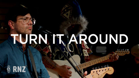 FLY MY PRETTIES - TURN IT AROUND (LIVE)