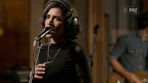 Anna Coddington - Do I Exist? (Live)