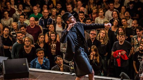 Play On - Mara TK performs Macbeth